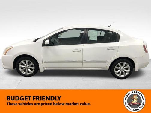 Aspen White Pearl 2010 Nissan Sentra 2.0 S