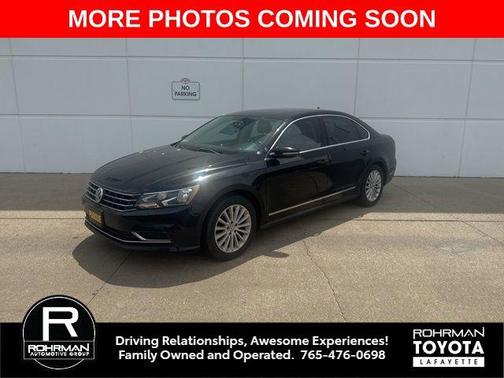 Black Uni 2016 Volkswagen Passat 1.8T SE