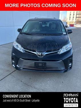 2019 Toyota Sienna XLE