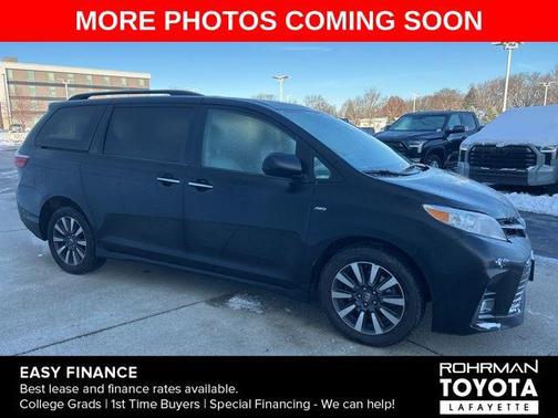 2019 Toyota Sienna XLE