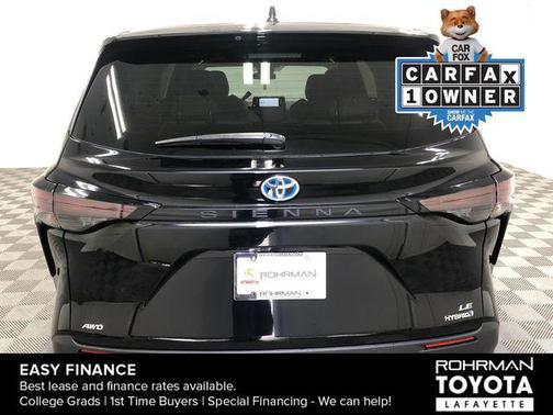 2024 Toyota Sienna LE