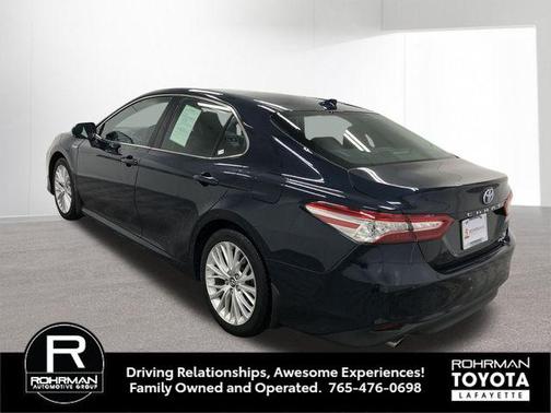 2020 Toyota Camry Hybrid XLE