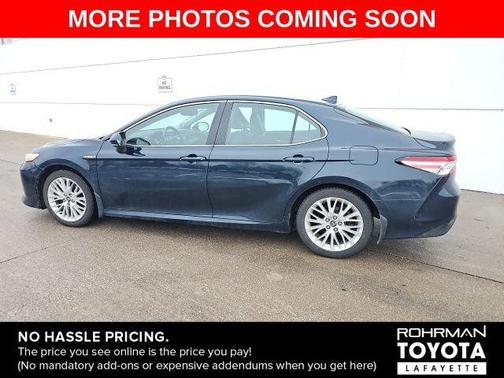 2020 Toyota Camry Hybrid XLE