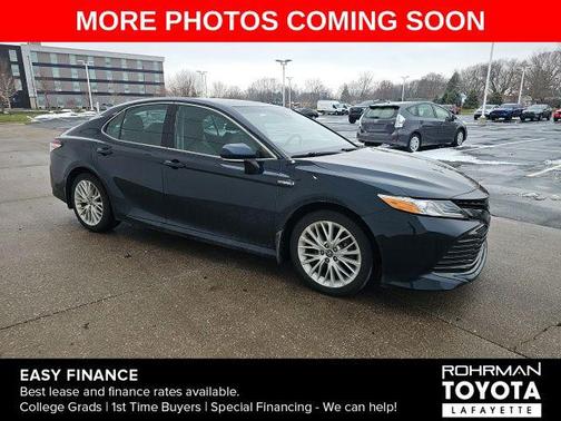 2020 Toyota Camry Hybrid XLE