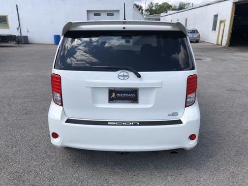 Super White 2012 Scion xB Release Series 9.0