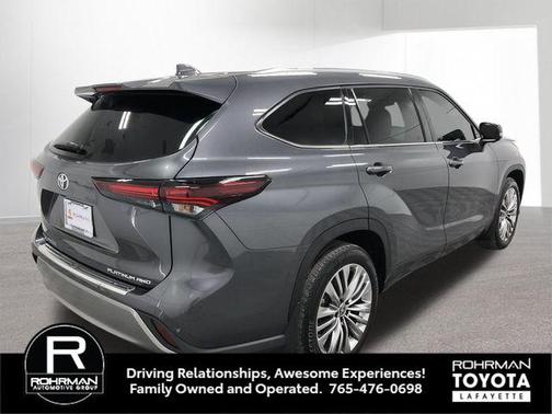 2024 Toyota Highlander Platinum