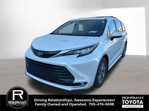 2023 Toyota Sienna XLE 8 Passenger