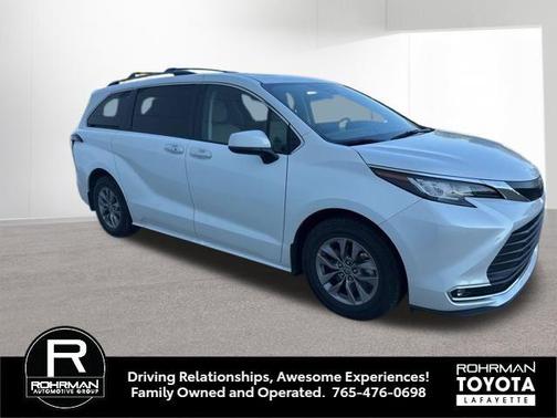 2023 Toyota Sienna XLE 8 Passenger