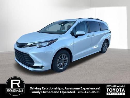 2023 Toyota Sienna XLE 8 Passenger