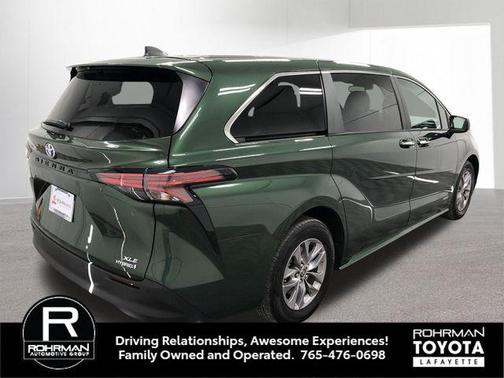 2021 Toyota Sienna XLE 7 Passenger