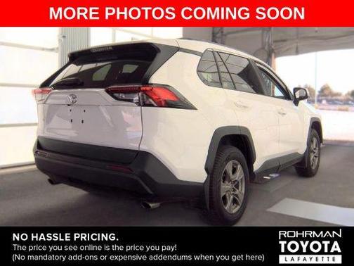 Ice Cap 2024 Toyota RAV4 XLE