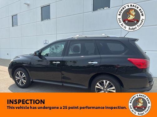 2017 Nissan Pathfinder S
