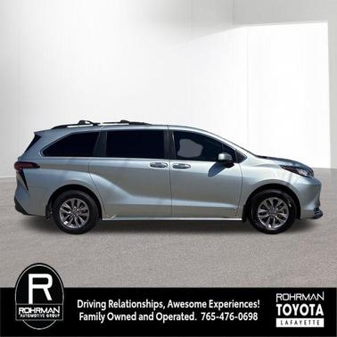 Celestial Silver Metallic 2021 Toyota Sienna XLE 8 Passenger