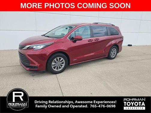 2021 Toyota Sienna LE