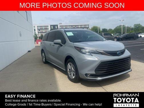 2023 Toyota Sienna Woodland Edition