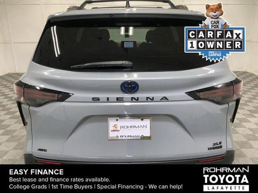 2023 Toyota Sienna Woodland Edition