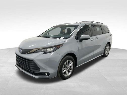 2023 Toyota Sienna Woodland Edition