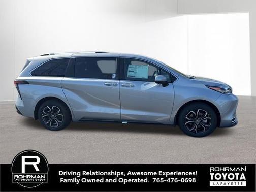 2025 Toyota Sienna Platinum 7 Passenger