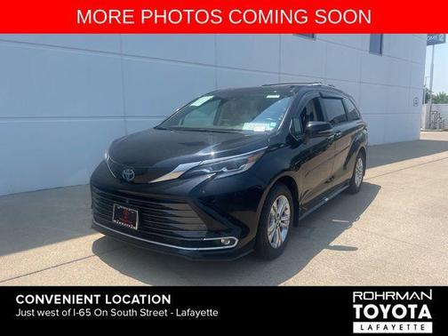 2023 Toyota Sienna Platinum 7 Passenger