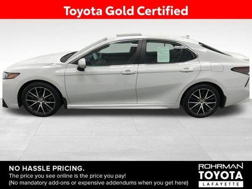 2022 Toyota Camry SE