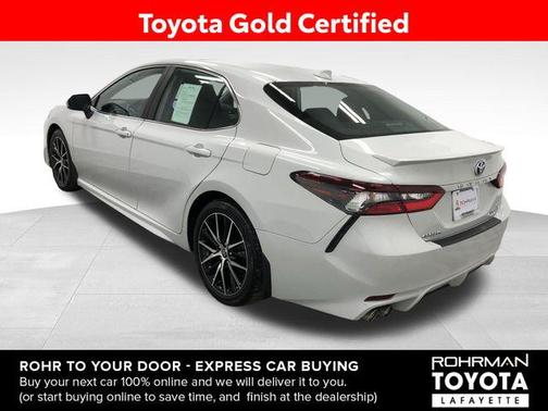 2022 Toyota Camry SE