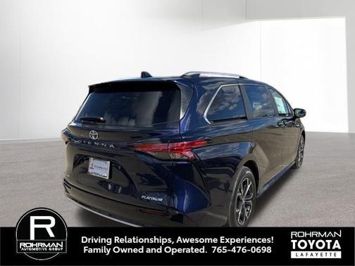 2025 Toyota Sienna Platinum 7 Passenger