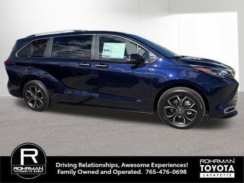 2025 Toyota Sienna Platinum 7 Passenger