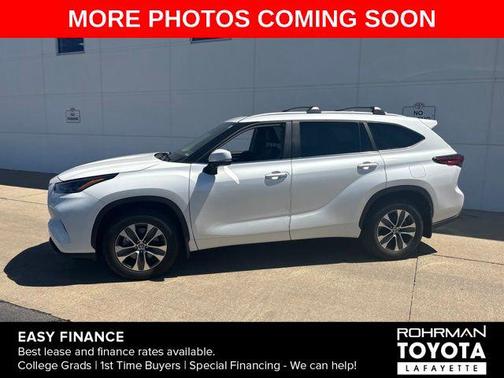 Wind Chill Pearl 2023 Toyota Highlander XLE