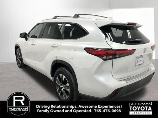 Wind Chill Pearl 2023 Toyota Highlander XLE