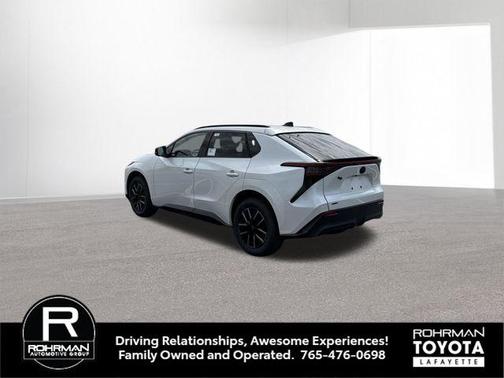 Wind Chill Pearl 2026 Toyota bZ XLE Plus