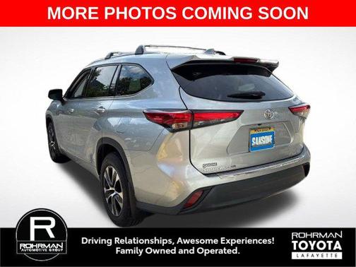 Celestial Silver Metallic 2022 Toyota Highlander XLE