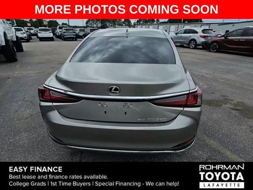 Atomic Silver 2021 Lexus ES 250 Base