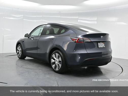 2023 Tesla Model Y RWD