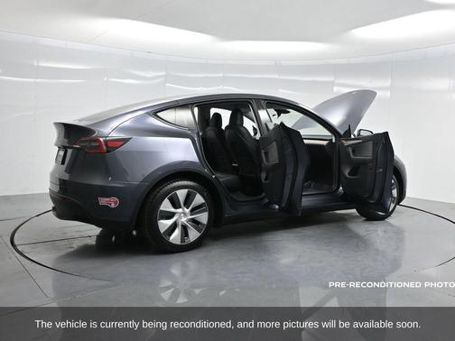 2023 Tesla Model Y RWD