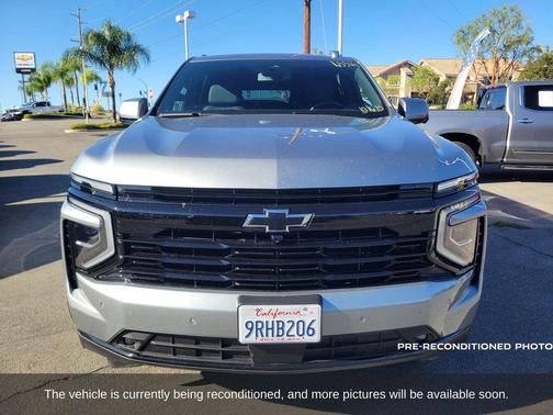 2025 Chevrolet Suburban RST
