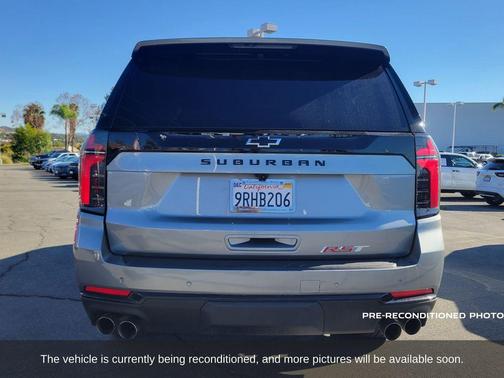 2025 Chevrolet Suburban RST