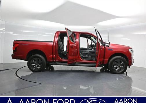 2024 Ford F-150 Lightning LARIAT
