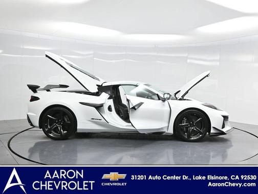 Arctic White 2025 Chevrolet Corvette Z06