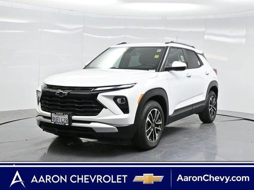 Summit White 2025 Chevrolet Trailblazer LT
