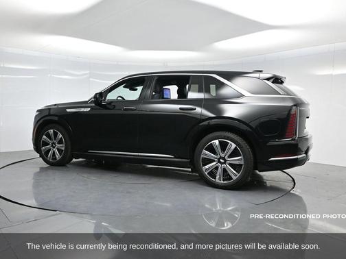 2025 Cadillac Escalade IQ Luxury 2