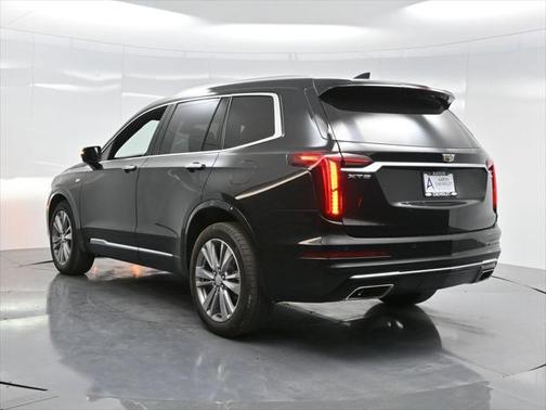 2023 Cadillac XT6 Premium Luxury FWD