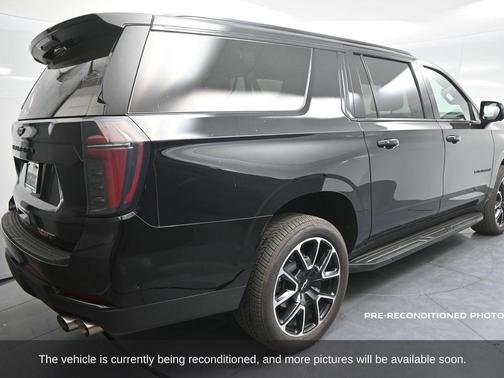 2025 Chevrolet Suburban RST