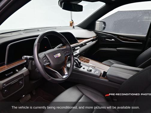 2024 Cadillac Escalade Luxury