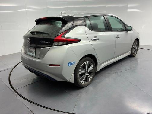 2022 Nissan Leaf SV 40 kWh