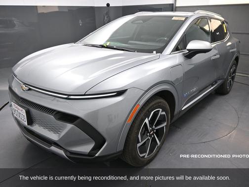 2025 Chevrolet Equinox EV LT