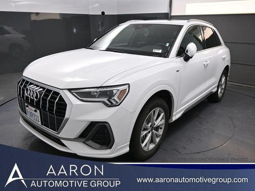 2024 Audi Q3 Premium 45 TFSI S line quattro Tiptronic