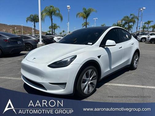 2022 Tesla Model Y Long Range Dual Motor All-Wheel Drive