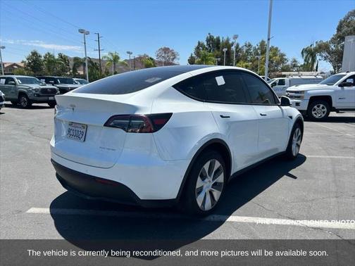 2022 Tesla Model Y Long Range Dual Motor All-Wheel Drive