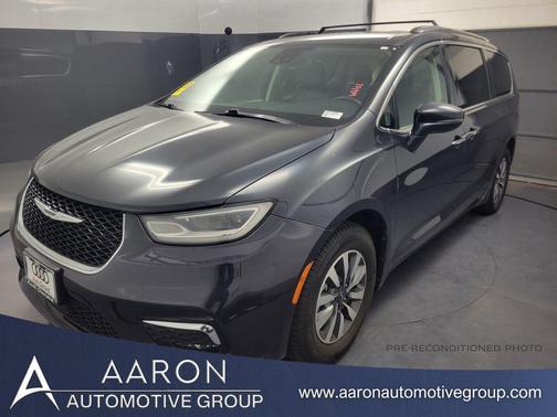 2021 Chrysler Pacifica Touring L