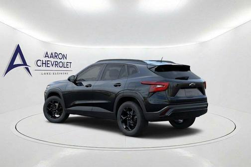 Mosaic Black Metallic 2026 Chevrolet Trax LT